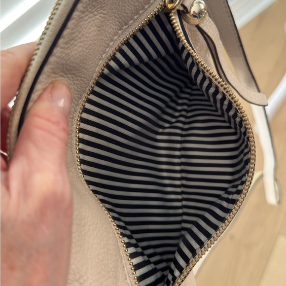 Kate Spade Cross Body Purse in Beige - Picture 9 of 11